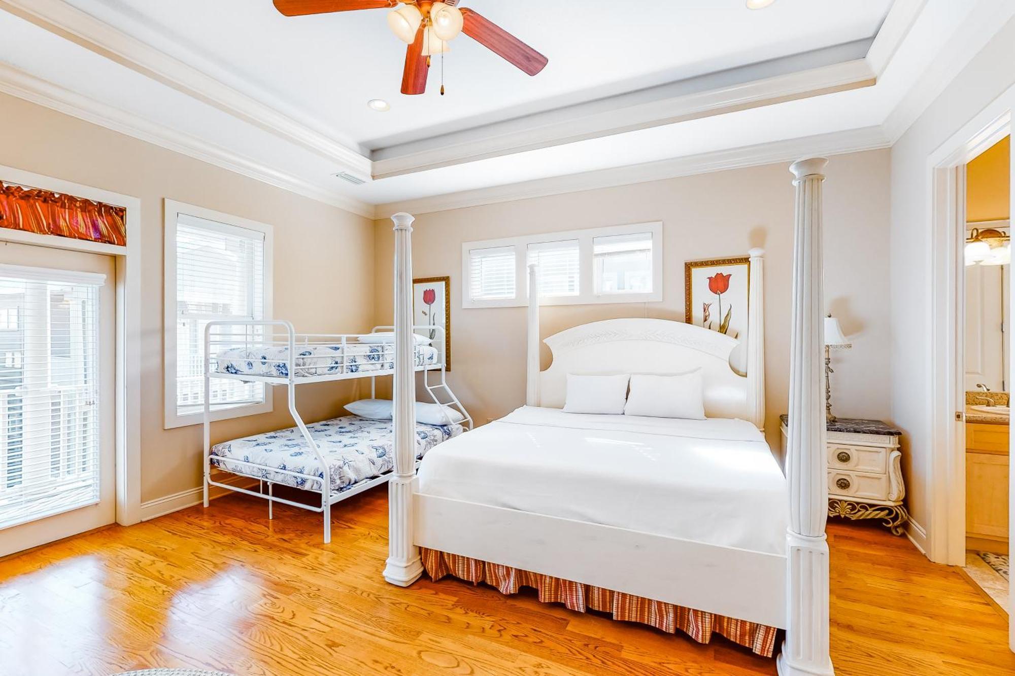 Serenity By The Sea - Main House Panama City Beach Room photo